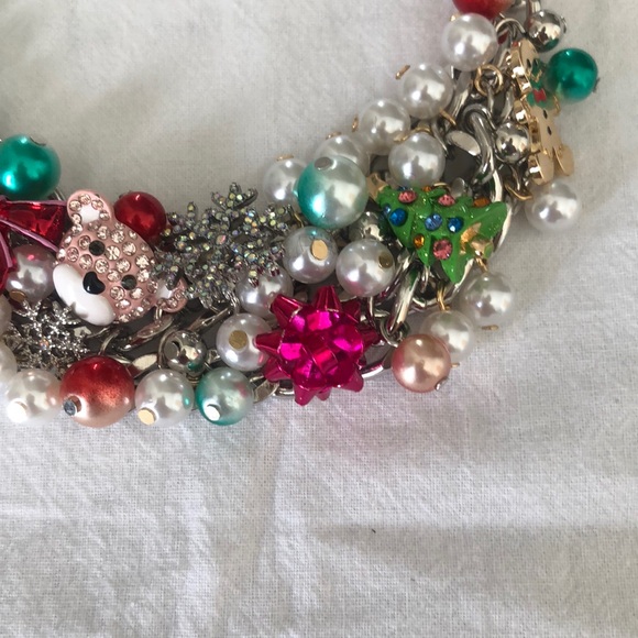 Betsey Johnson Silver Tone Bib Necklace Christmas Charms & Shaky Faux Pearls NWT - Picture 13 of 16
